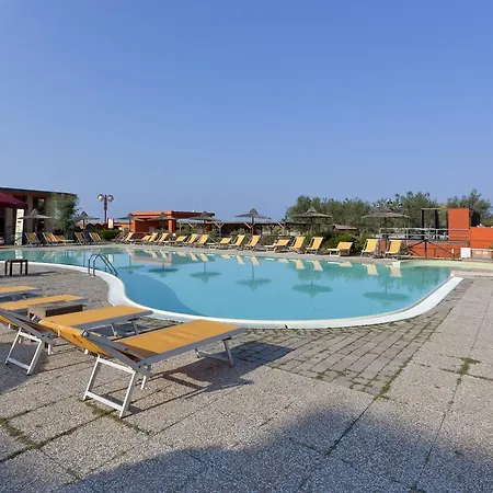 Hotel Toscana Sport Resort 4*